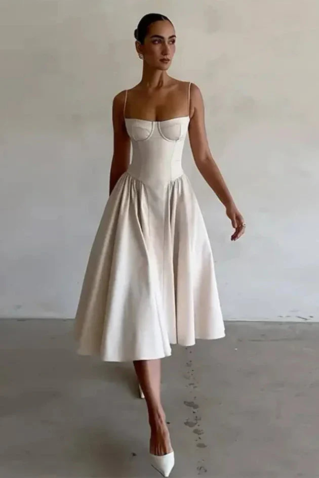 Vestido Midi com Alcinha e Shape Meia Taça - Cicília