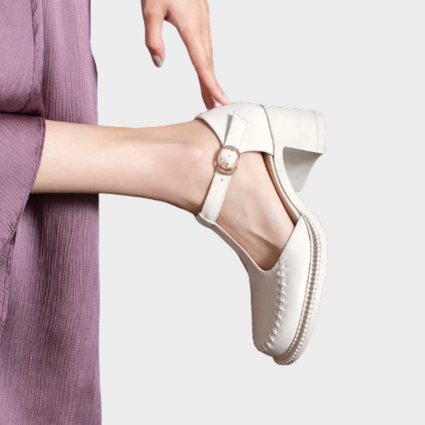 Sapato Feminino Modelo Bico quadrado com Salto - Korry